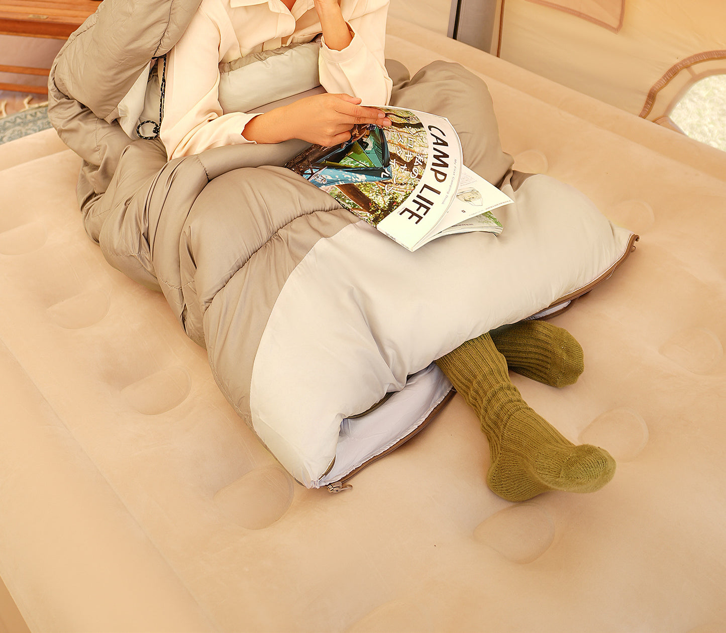 Primitive Sleeping Bag for Adults, Winter Thickened Cold-Proof Outdoor Camping Tent, Double Person Overnight Car Use Office Quilt