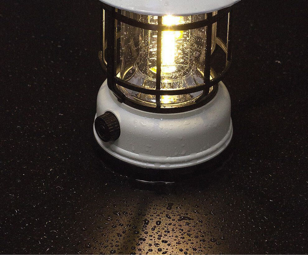 TikTok Hot Retro Camping Lantern Outdoor Camping Light Home Emergency Tent Light Multifunctional Portable Retro Lantern